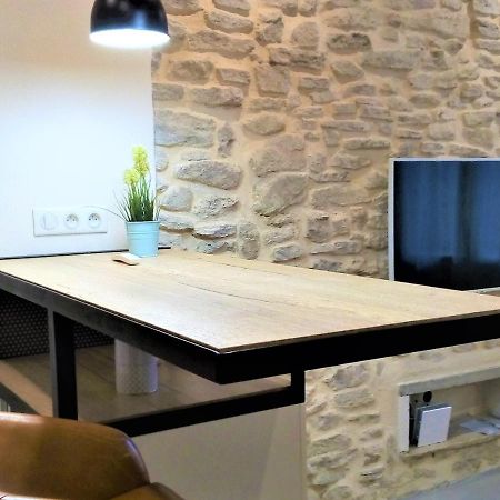Le Petit Studio - 15 M2 - Centre Ville - Sorgue A 50 M リル・シュル・ラ・ソルギュ エクステリア 写真