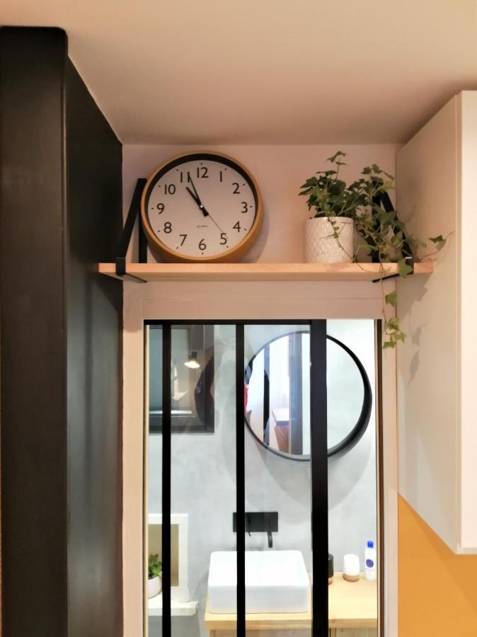 Le Petit Studio - 15 M2 - Centre Ville - Sorgue A 50 M リル・シュル・ラ・ソルギュ エクステリア 写真